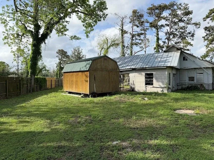 7103 Highway 36 Jones Creek, TX 77541