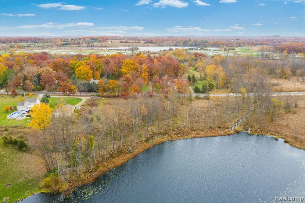 N Holly Holly Township, MI 48442