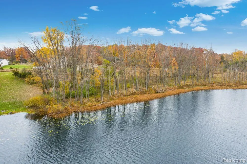 N Holly Holly Township, MI 48442