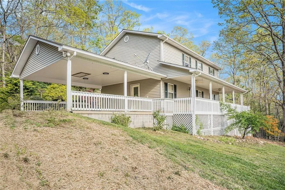 542 Sharp Top Circle Blairsville, GA 30512
