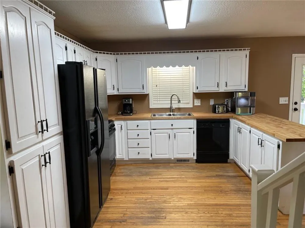 542 Sharp Top Circle Blairsville, GA 30512