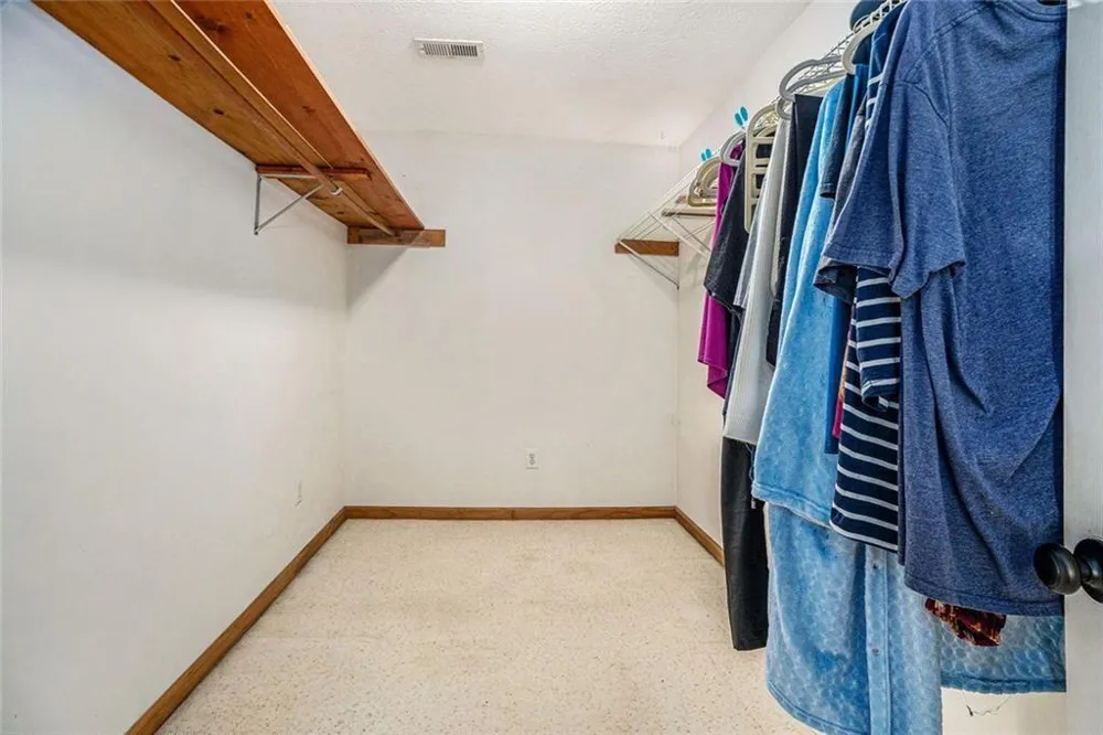 542 Sharp Top Circle Blairsville, GA 30512