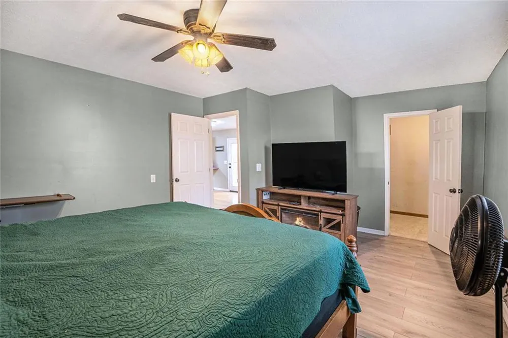 542 Sharp Top Circle Blairsville, GA 30512