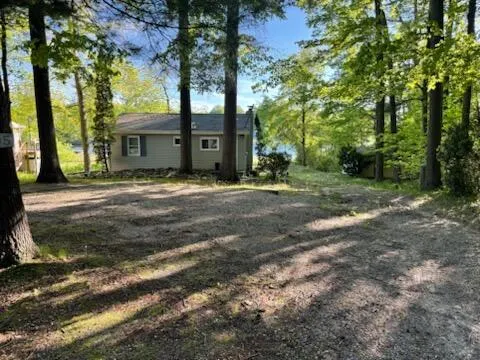 4605 Hunters Trail Douglass Township, MI 48886