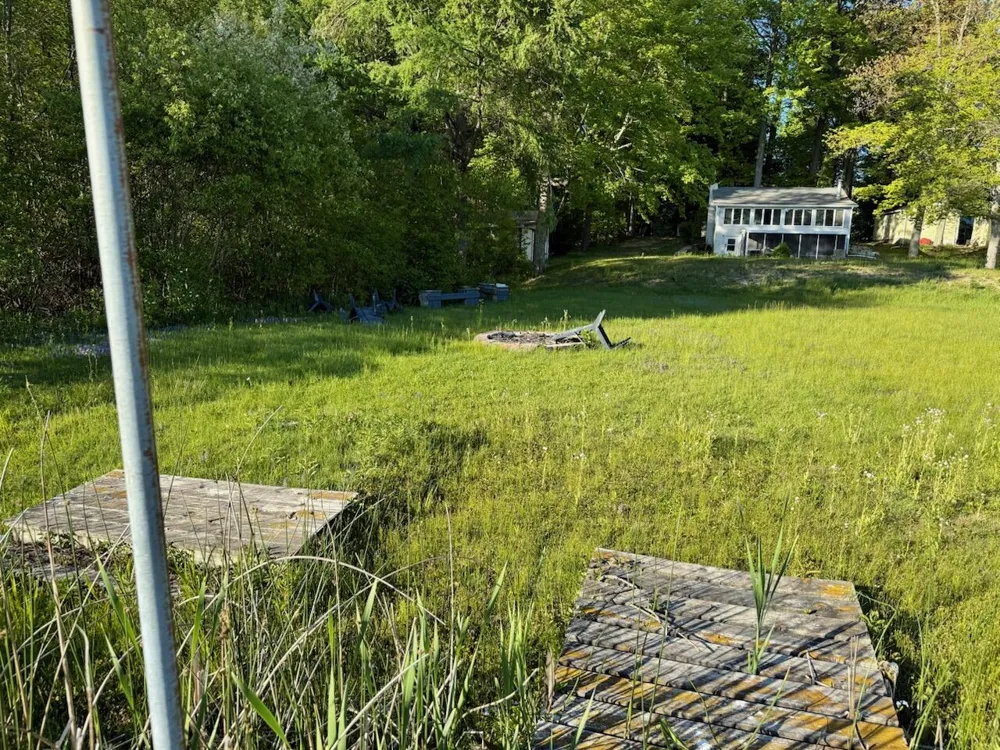 4605 Hunters Trail Douglass Township, MI 48886