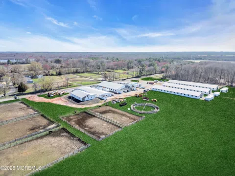 935 Lakewood Farmingdale Road