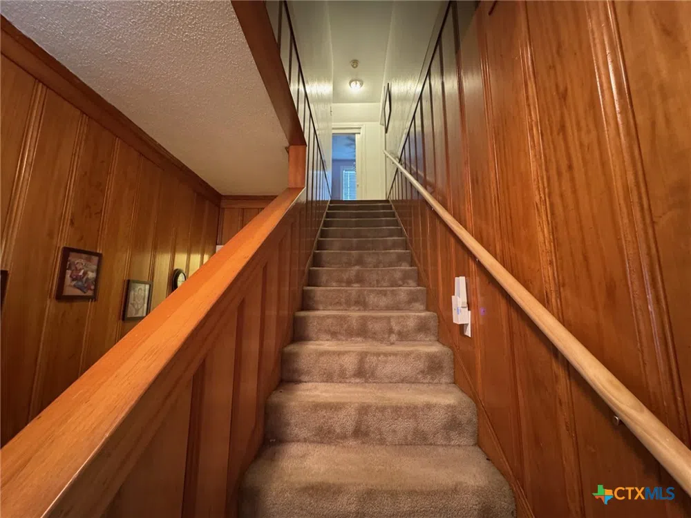 708 East 10th Cameron, TX 76570