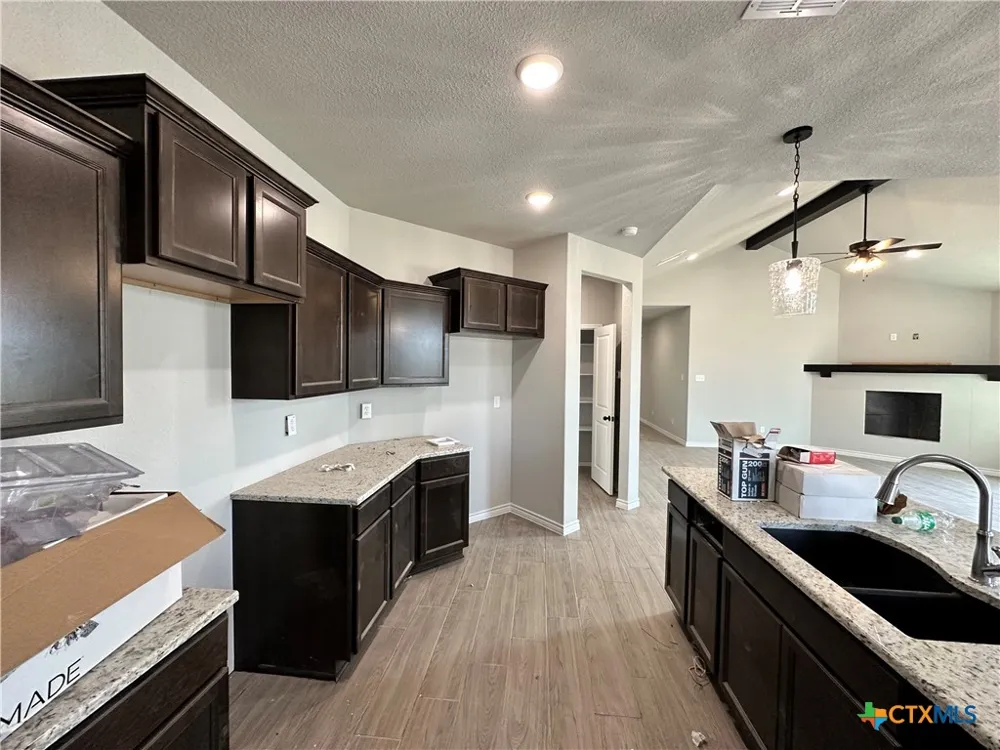 2598 Settlers Oak Drive Belton, TX 76513