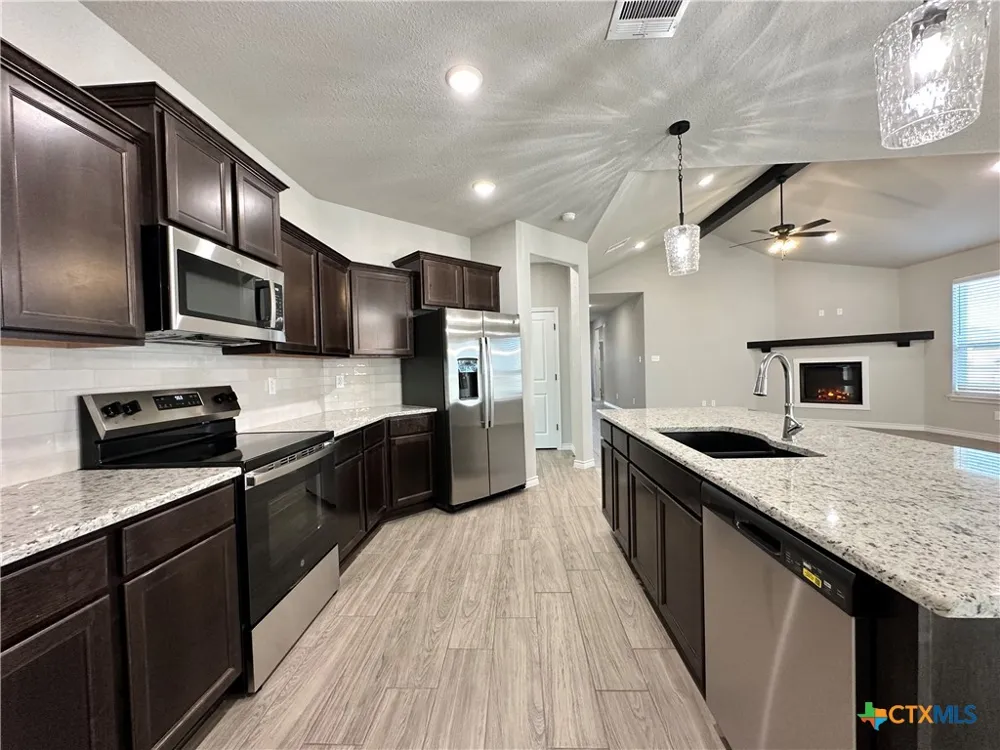 2598 Settlers Oak Drive Belton, TX 76513