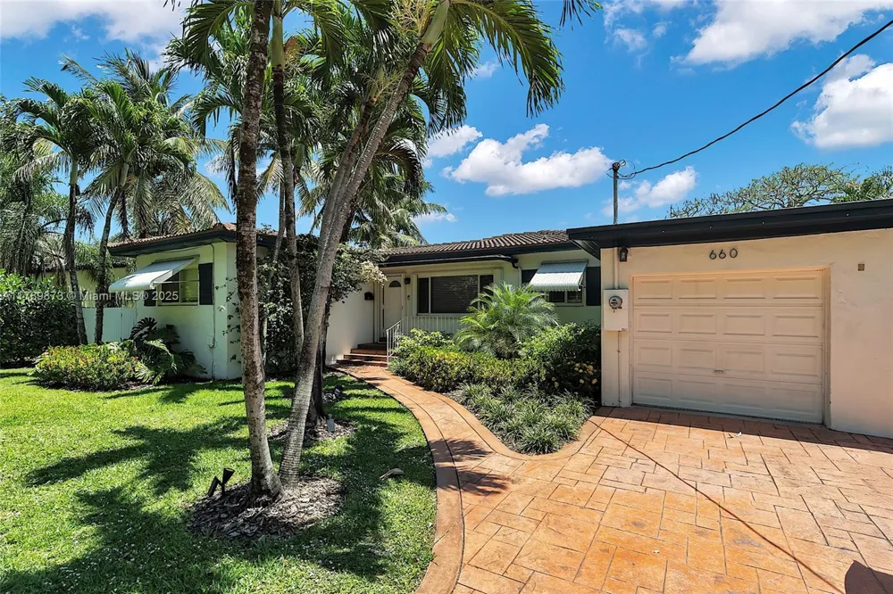 660 NE 121st St #660 Biscayne Park, FL 33161
