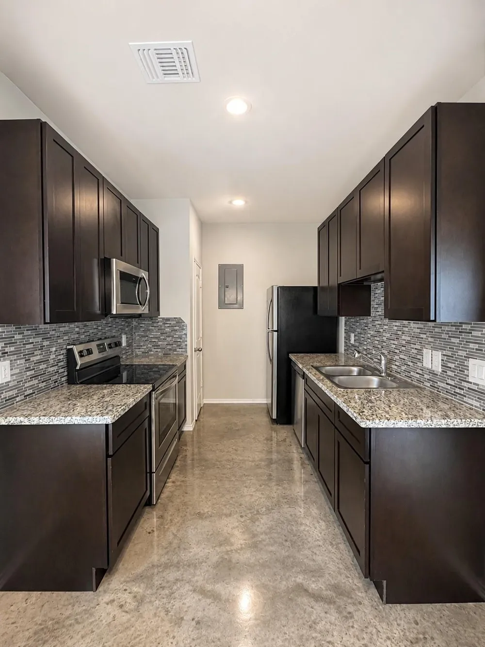 615 Hayman Street Huntsville, TX 77340