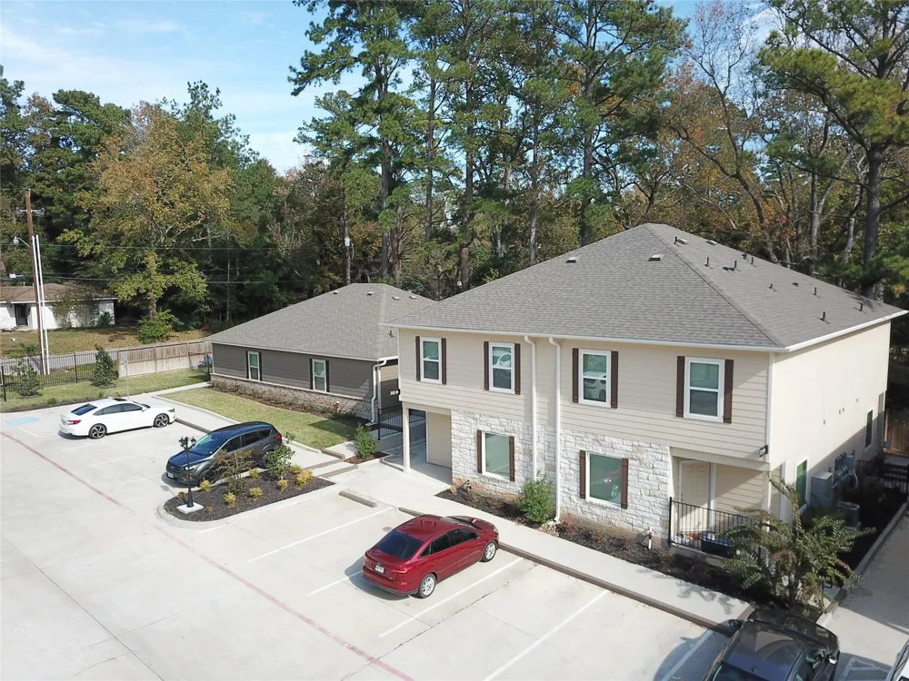 615 Hayman Street Huntsville, TX 77340