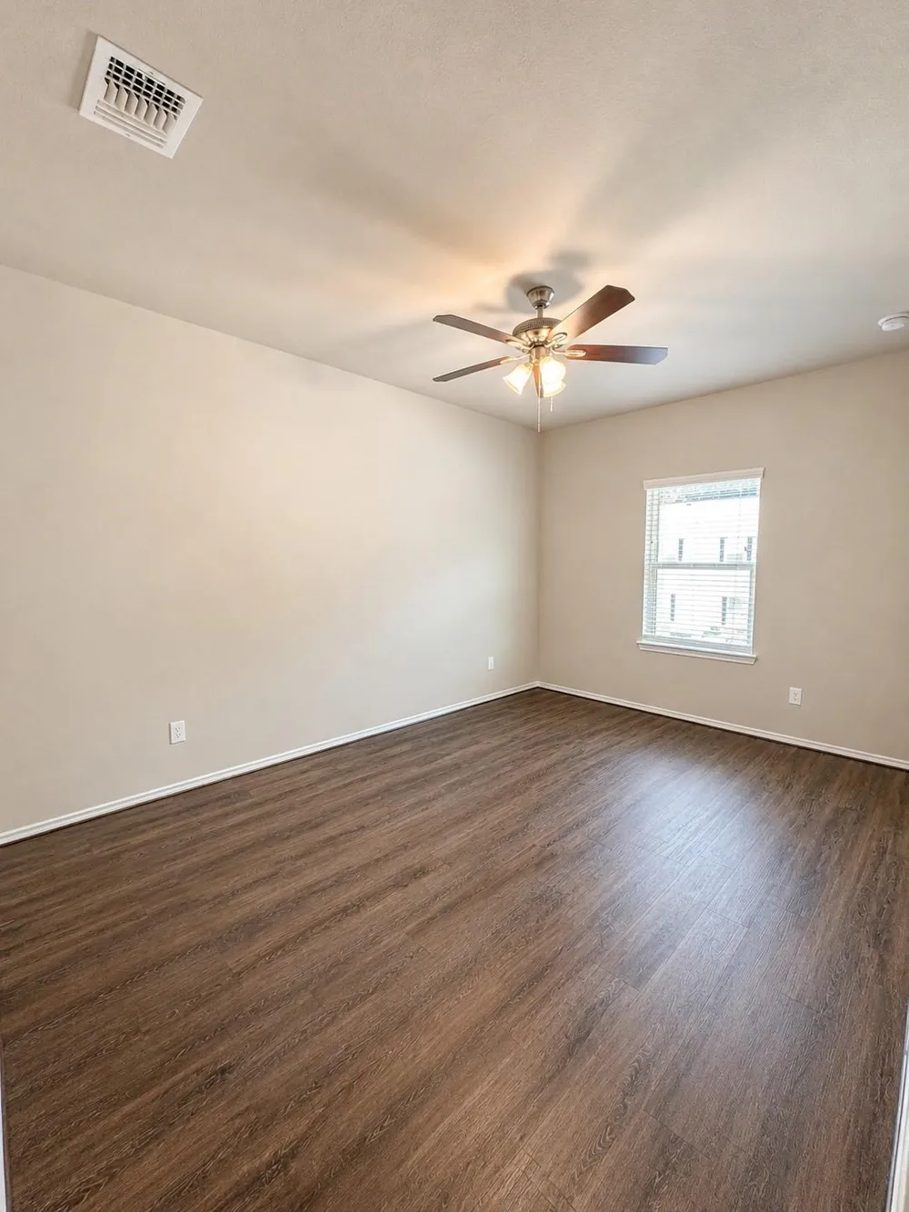 615 Hayman Street Huntsville, TX 77340