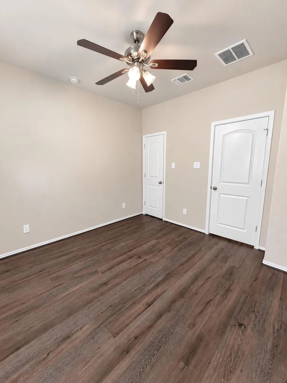 615 Hayman Street Huntsville, TX 77340