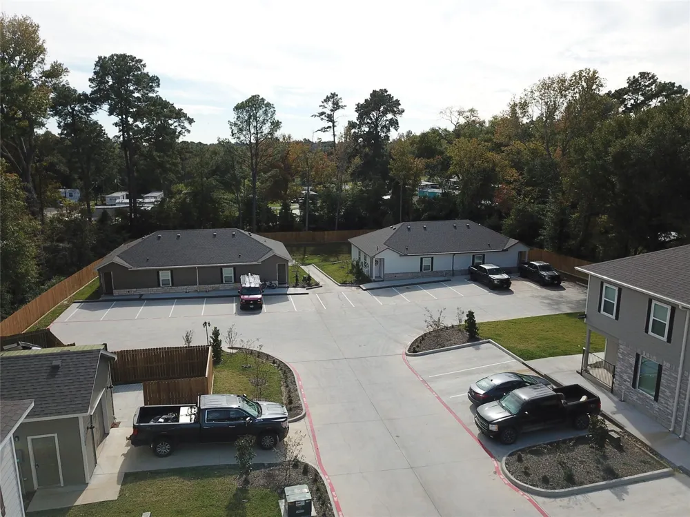 615 Hayman Street Huntsville, TX 77340