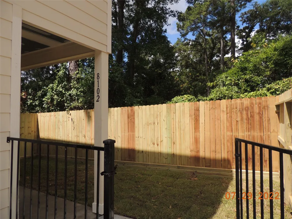 615 Hayman Street Huntsville, TX 77340