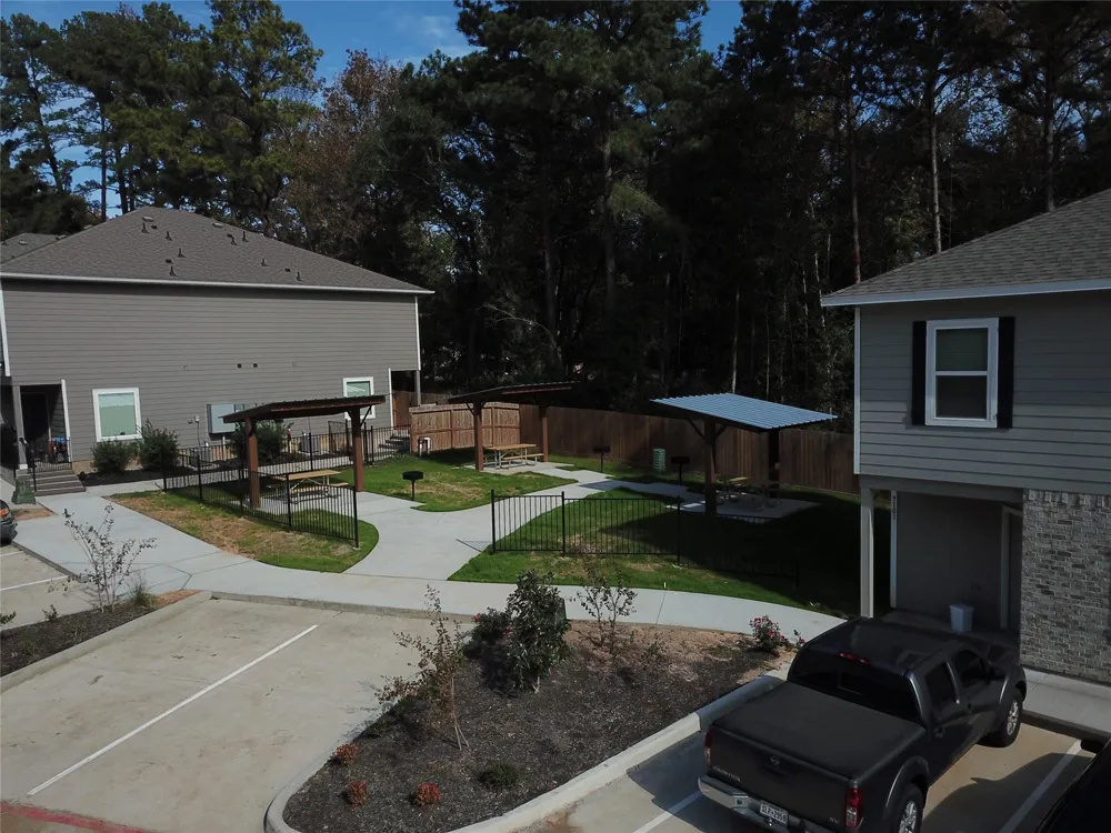 615 Hayman Street Huntsville, TX 77340