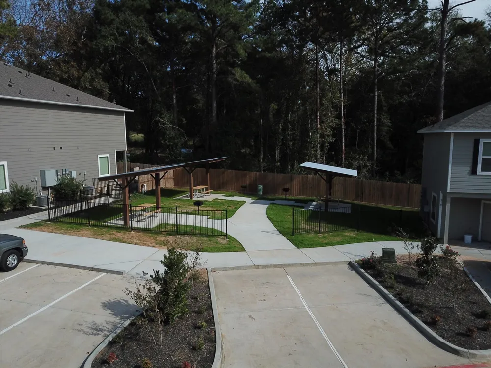 615 Hayman Street Huntsville, TX 77340