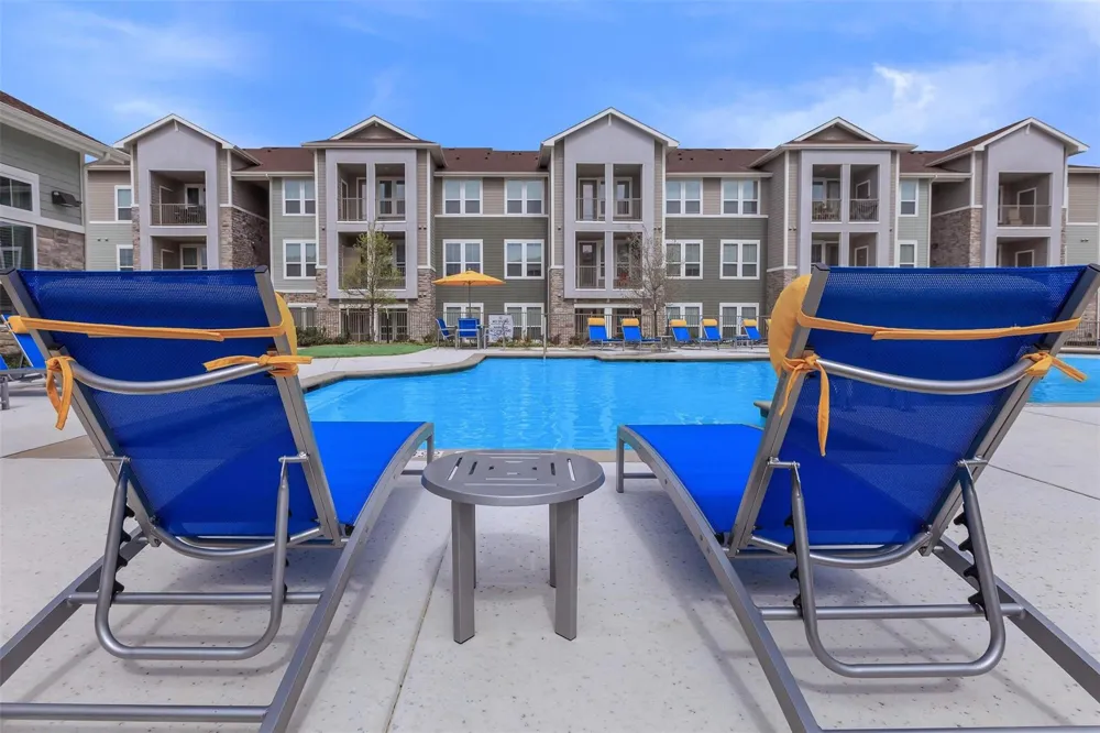 5712 Azle Avenue Fort Worth, TX 76106
