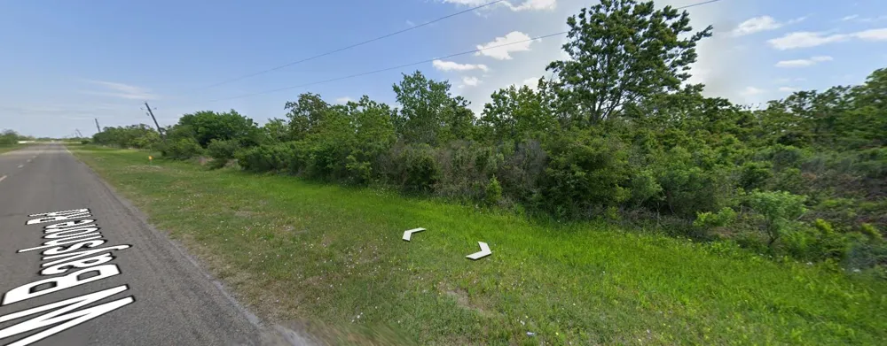 W Bayshore Dr Oak Island, TX 77514