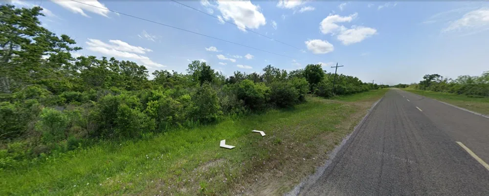 W Bayshore Oak Island, TX 77514