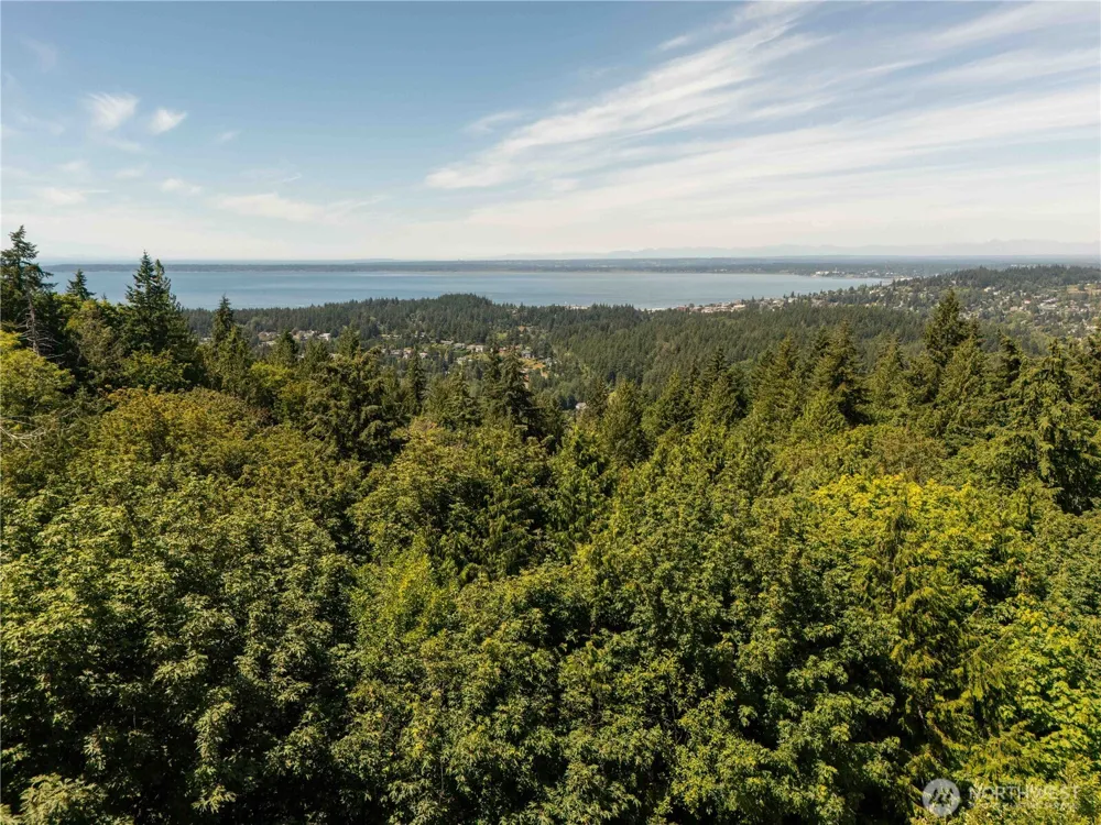 1697 Chuckanut Crest Drive Bellingham, WA 98229