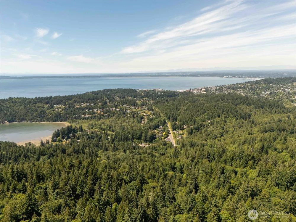 1697 Chuckanut Crest Drive Bellingham, WA 98229