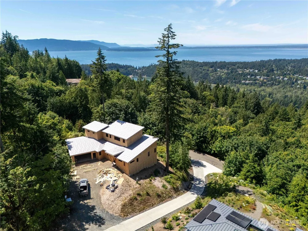 1697 Chuckanut Crest Drive Bellingham, WA 98229