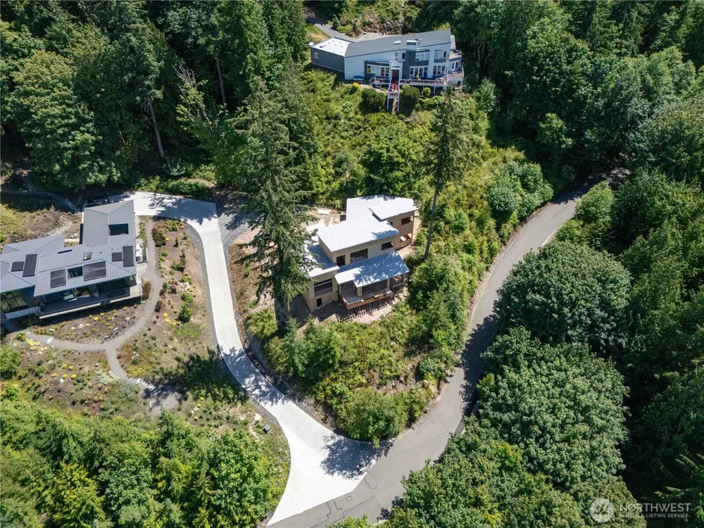 1697 Chuckanut Crest Drive Bellingham, WA 98229