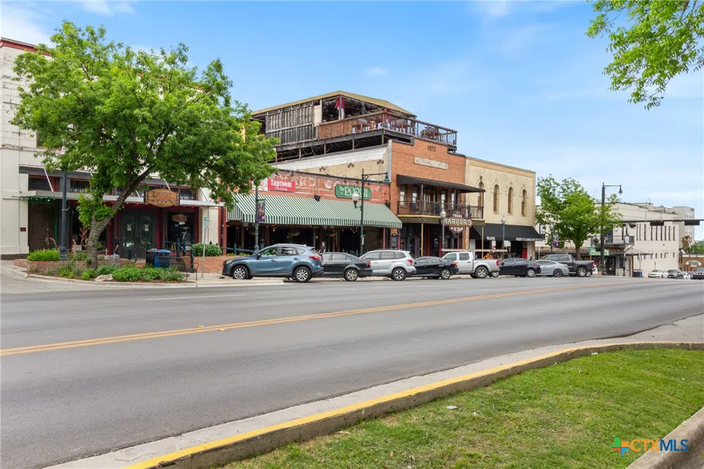 821 Old Ranch Road 12 San Marcos, TX 78666