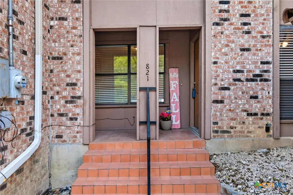 821 Old Ranch Road 12 San Marcos, TX 78666