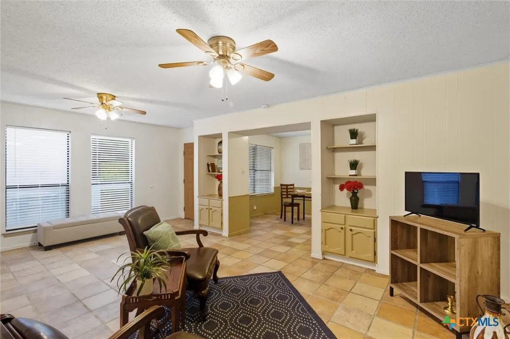 821 Old Ranch Road 12 San Marcos, TX 78666