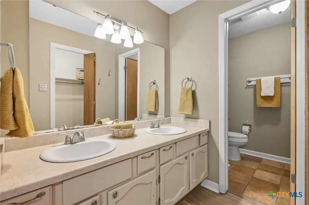 821 Old Ranch Road 12 San Marcos, TX 78666