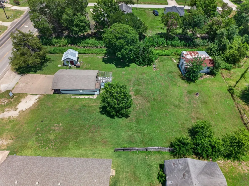 611 Florida Street Navasota, TX 77868