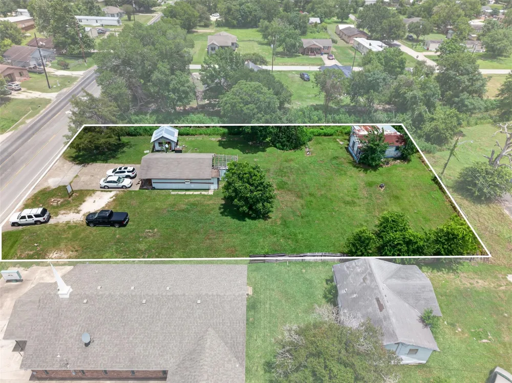 611 Florida Street Navasota, TX 77868