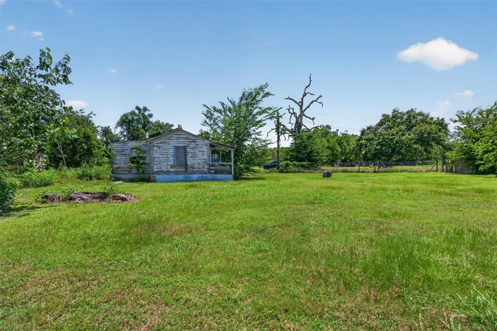 611 Florida Street Navasota, TX 77868