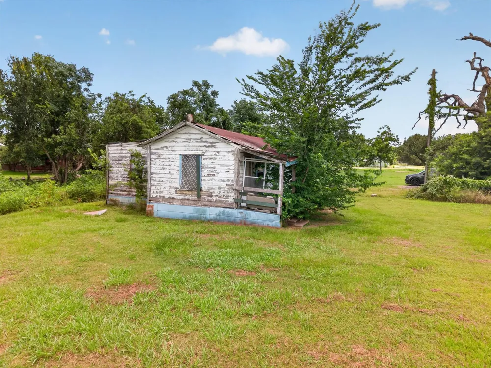 611 Florida Street Navasota, TX 77868