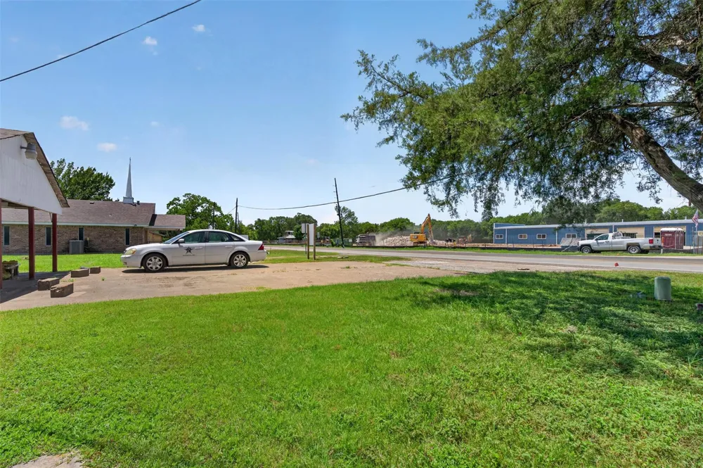 611 Florida Street Navasota, TX 77868