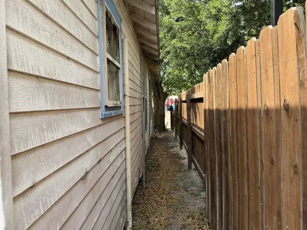 408 W Edward Street Falfurrias, TX 78355
