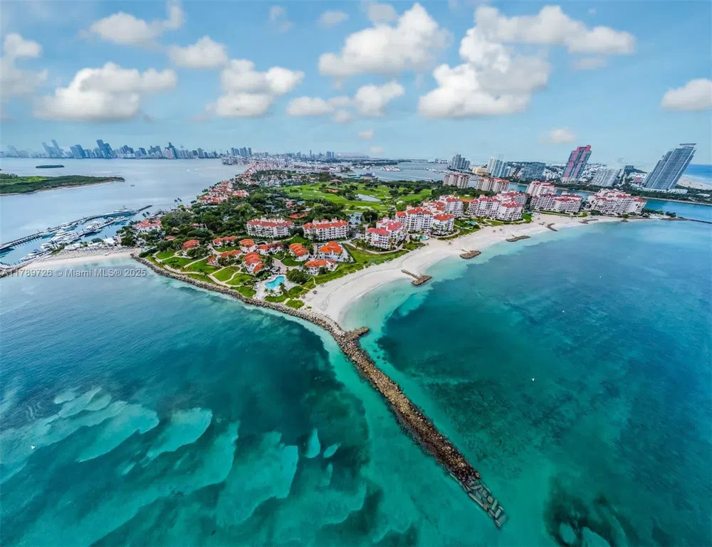 19227 Fisher Island Dr #19227 Miami Beach, FL 33109