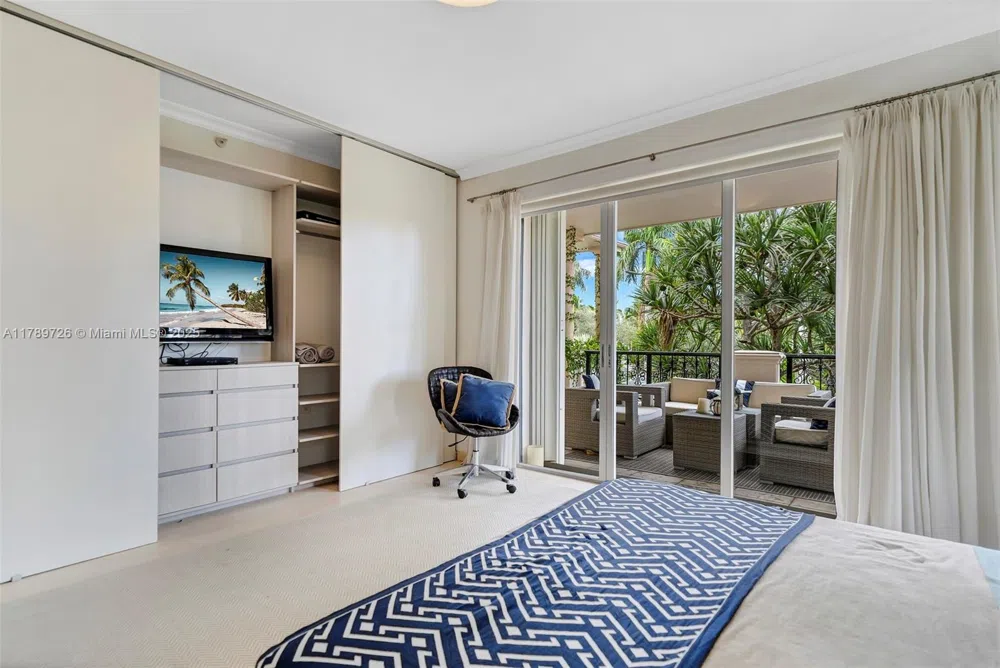 19227 Fisher Island Dr #19227 Miami Beach, FL 33109