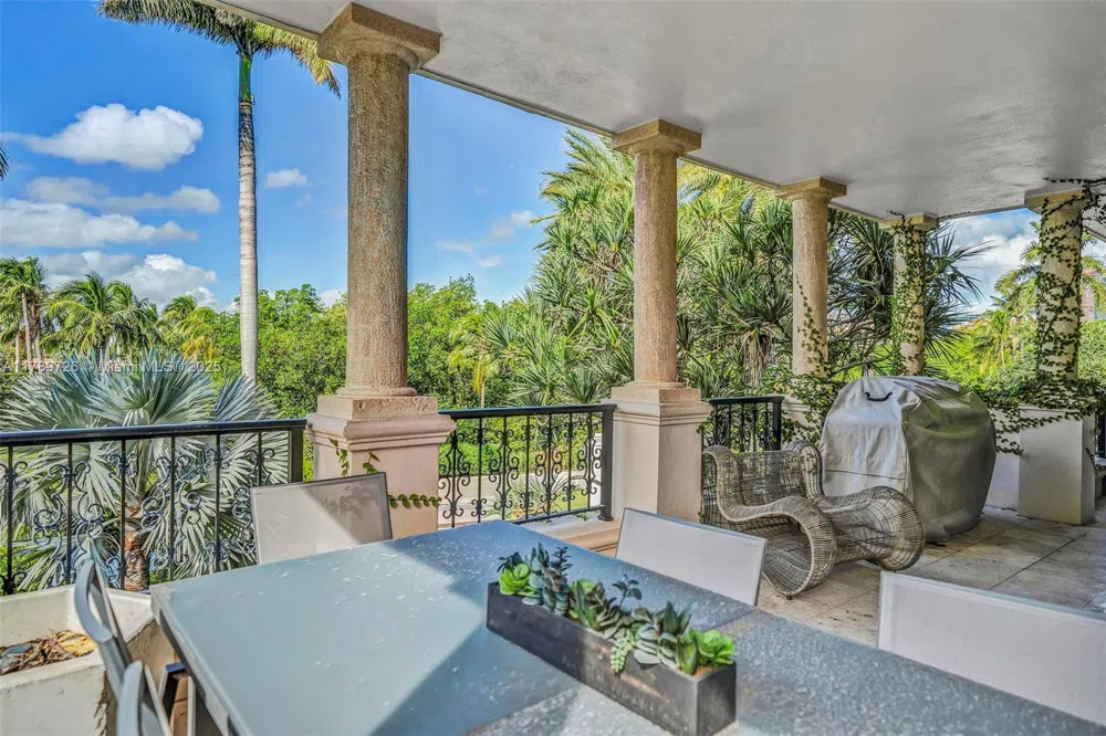 19227 Fisher Island Dr #19227 Miami Beach, FL 33109