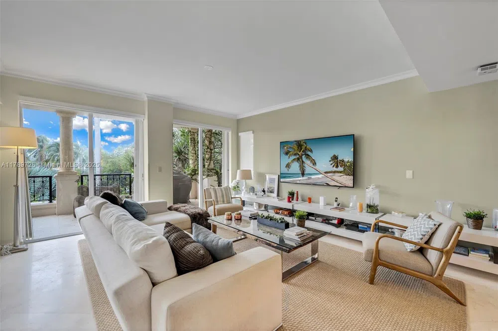 19227 Fisher Island Dr #19227 Miami Beach, FL 33109