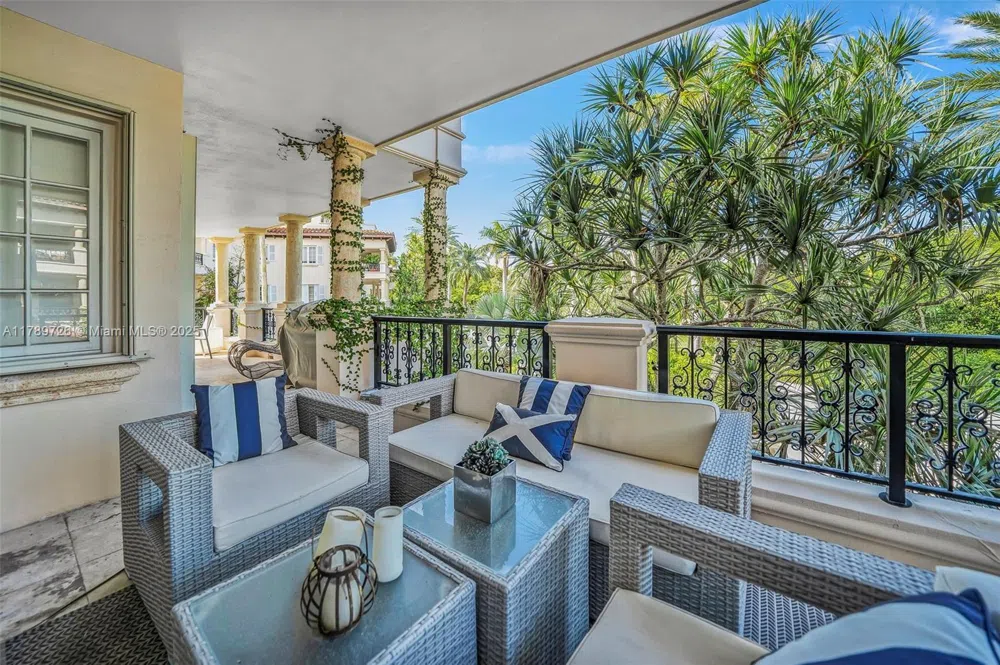 19227 Fisher Island Dr #19227 Miami Beach, FL 33109