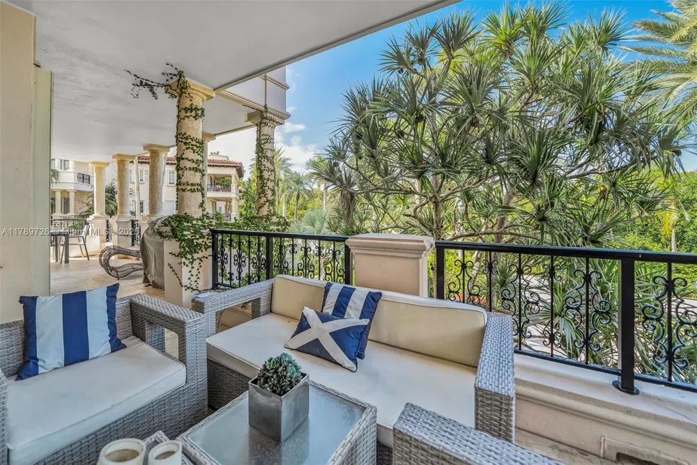 19227 Fisher Island Dr #19227 Miami Beach, FL 33109