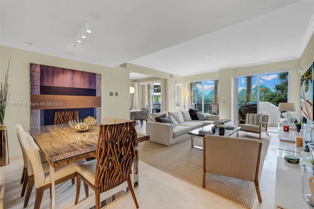19227 Fisher Island Dr #19227 Miami Beach, FL 33109