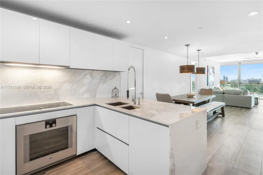 10201 Collins Ave #605 Bal Harbour, FL 33154
