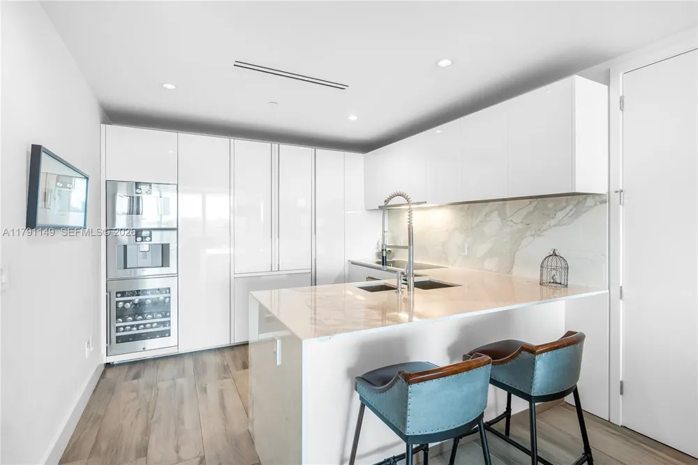 10201 Collins Ave #605 Bal Harbour, FL 33154