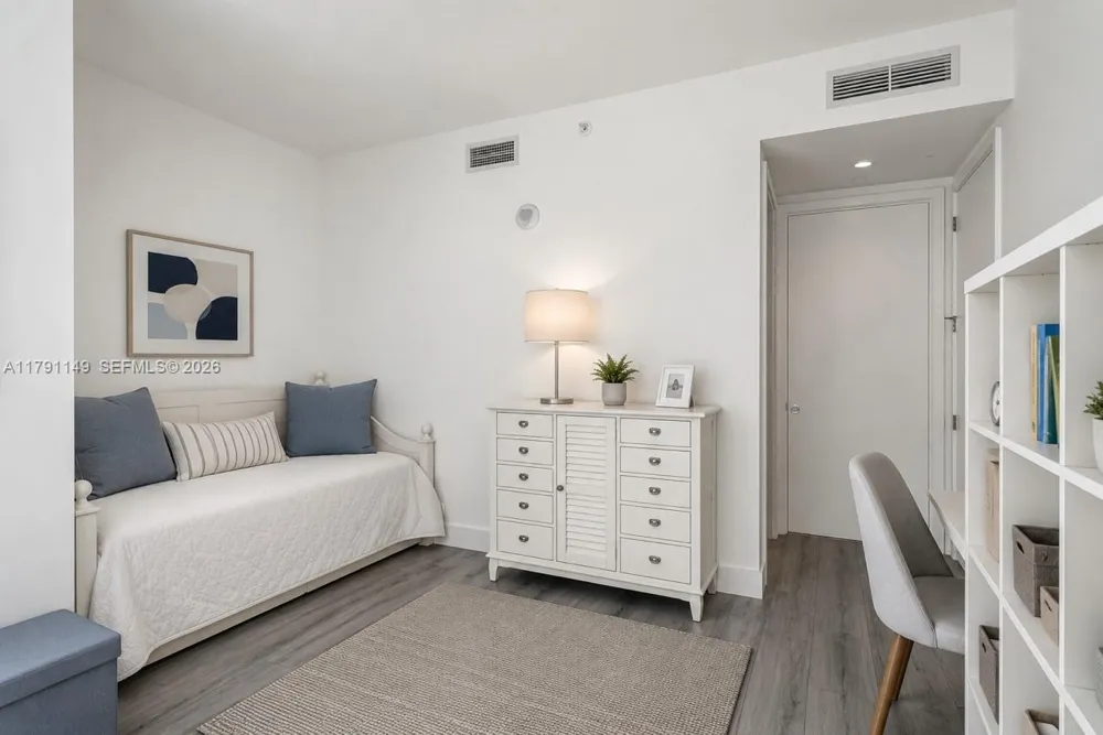 10201 Collins Ave #605 Bal Harbour, FL 33154