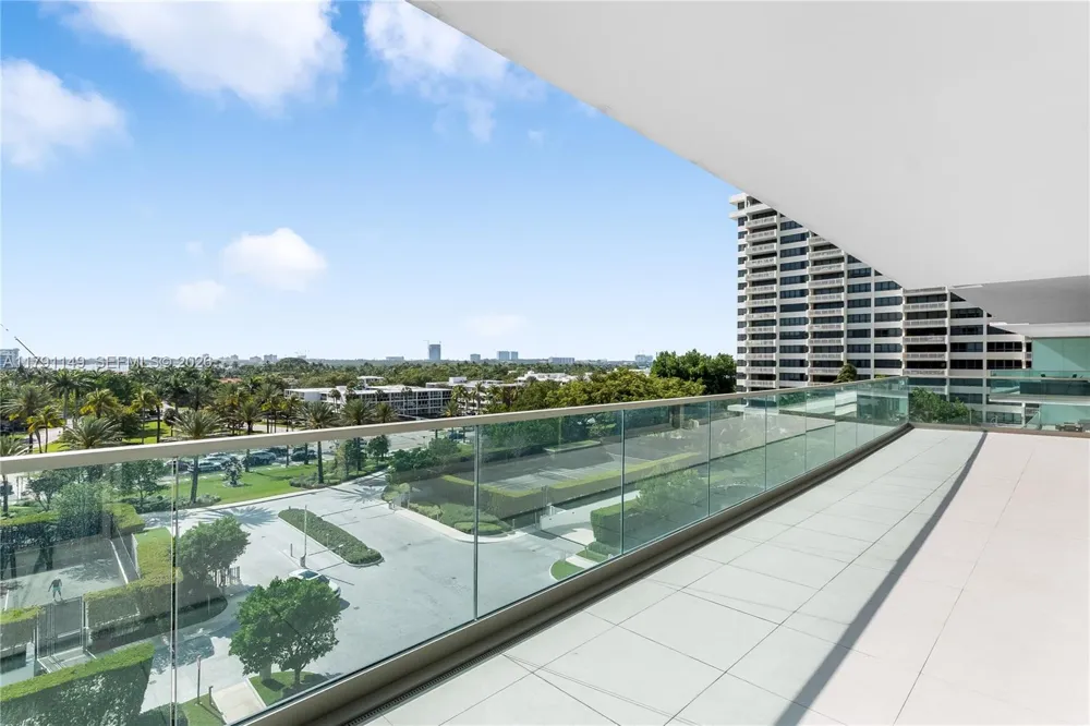 10201 Collins Ave #605 Bal Harbour, FL 33154